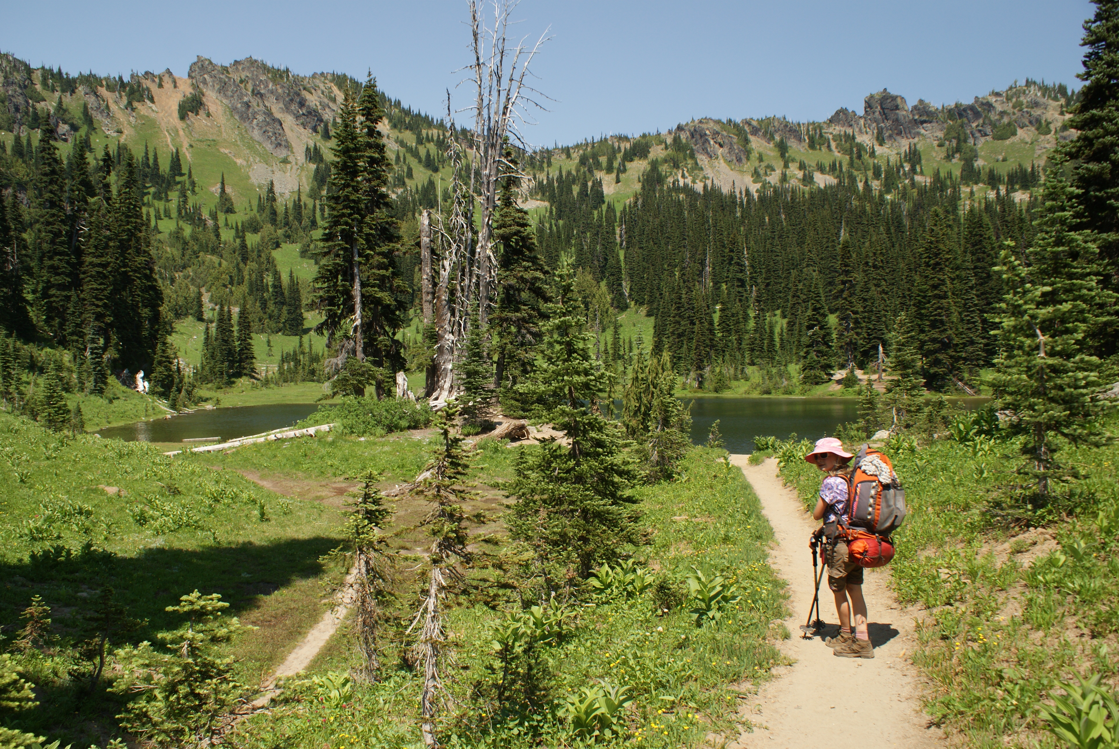 hiking with kids, backpacking with children, chinook pass hiking